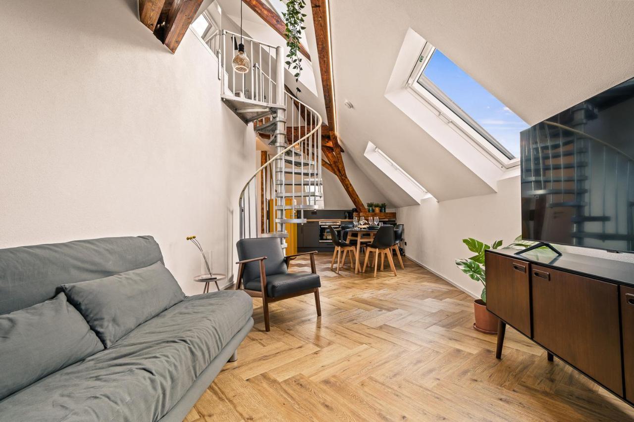 Maisonette-Wohnung Mit Freigelegtem Fachwerk Meckenbeuren Exterior foto
