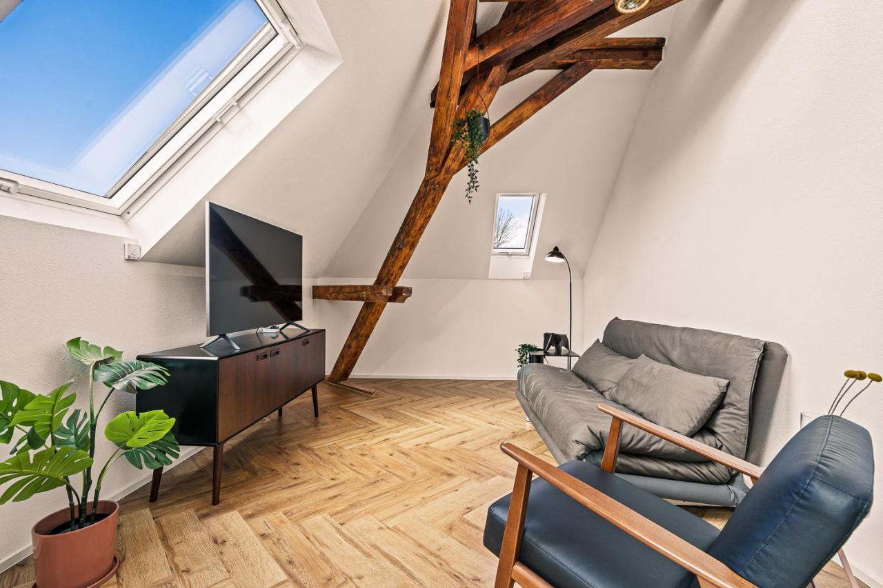 Maisonette-Wohnung Mit Freigelegtem Fachwerk Meckenbeuren Exterior foto